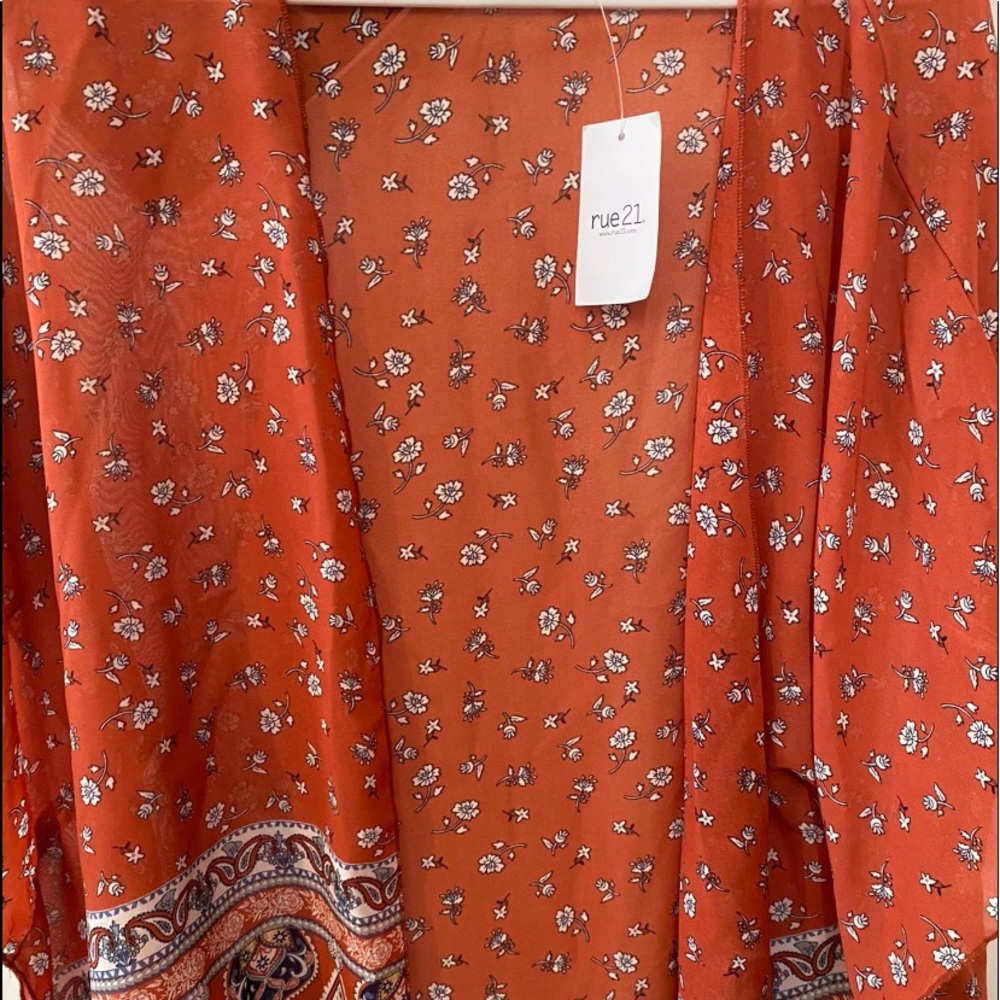 Flowy cover up